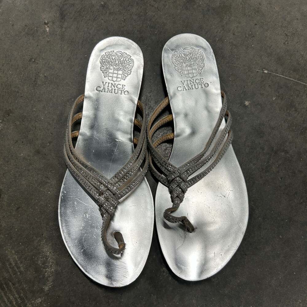 Vince Camuto Silver Gleam Metallic Rhinestone Strappy Flat Sandals Size 6.5